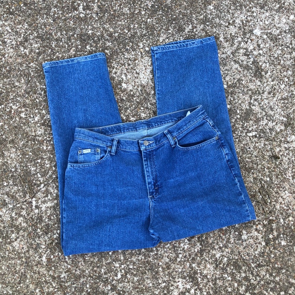 ***SOLD*** Vintage dark wash high waisted denim mom jeans